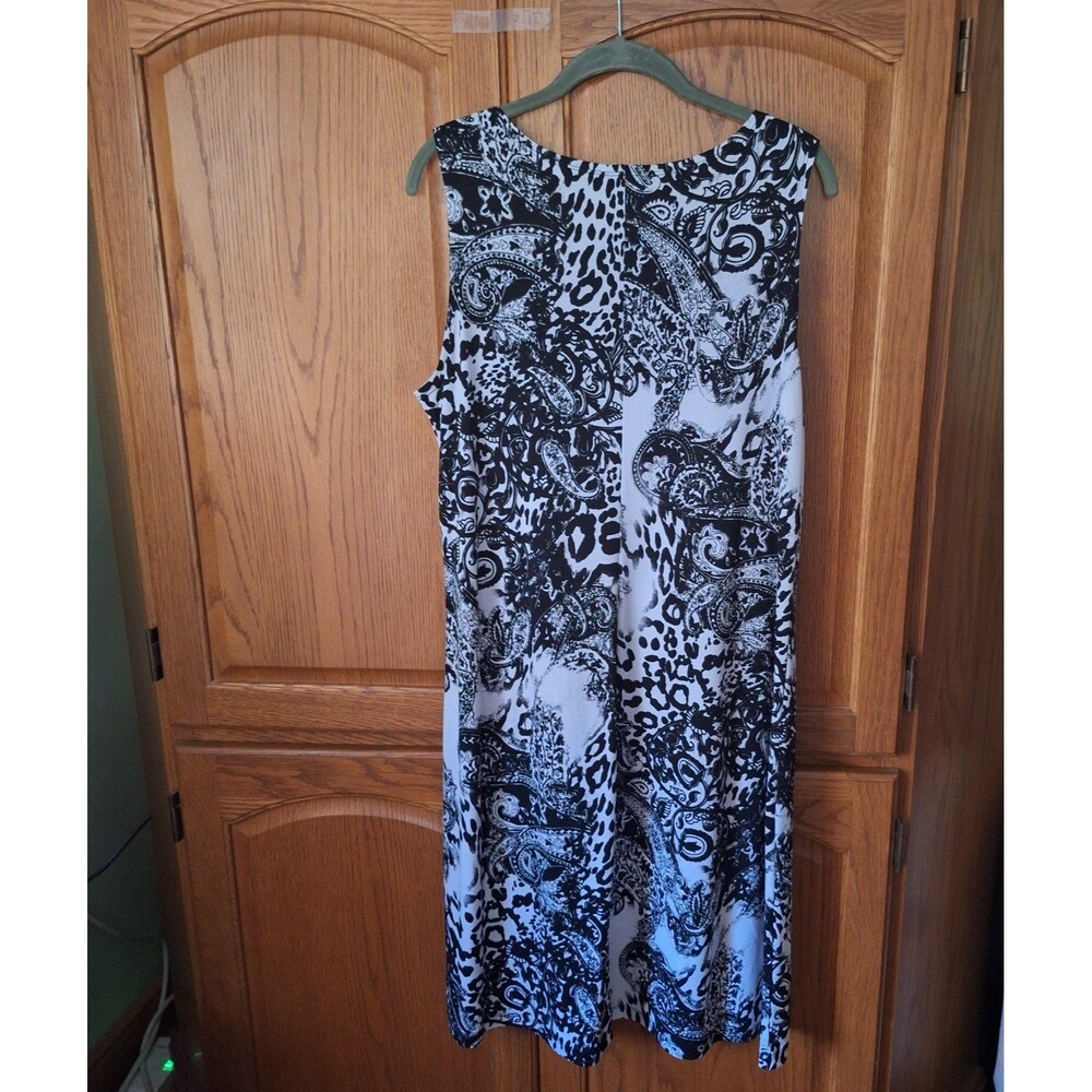 Effortless Style by Citiknits Dress Size Medium Women's Black White Snakeskin